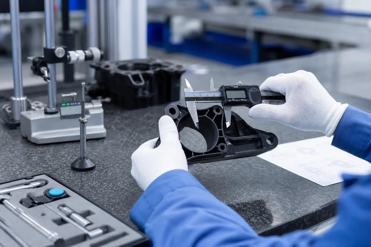 Quality inspection of precision molded plastic parts